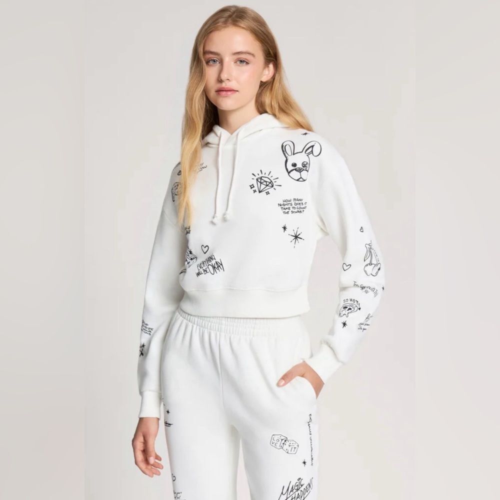 Graffiti print crop sweatshirt and sweatpants set size XXS